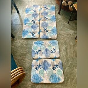 4-Piece Blue and White Coral Bath Mat Set